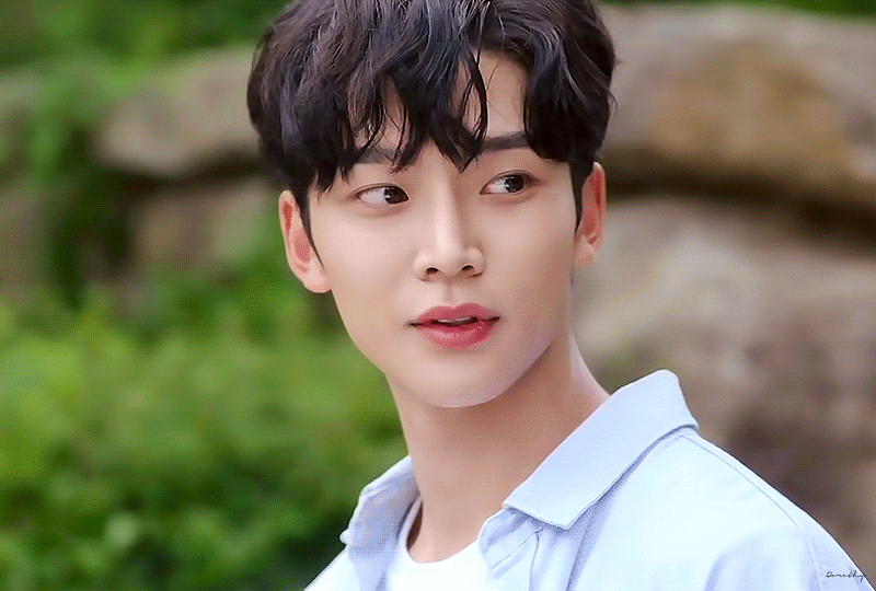 Momen yang diabadikan oleh penggemar Rowoon