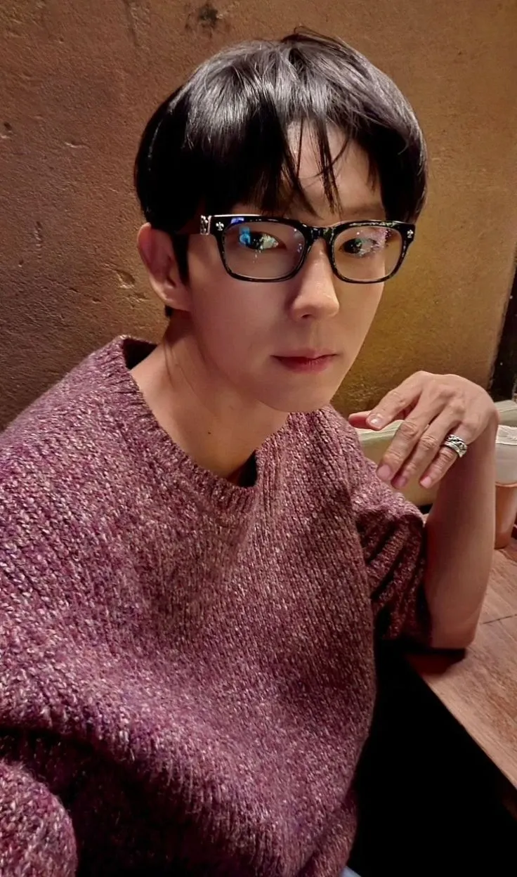 A moment captured by a fan of Lee Joongi