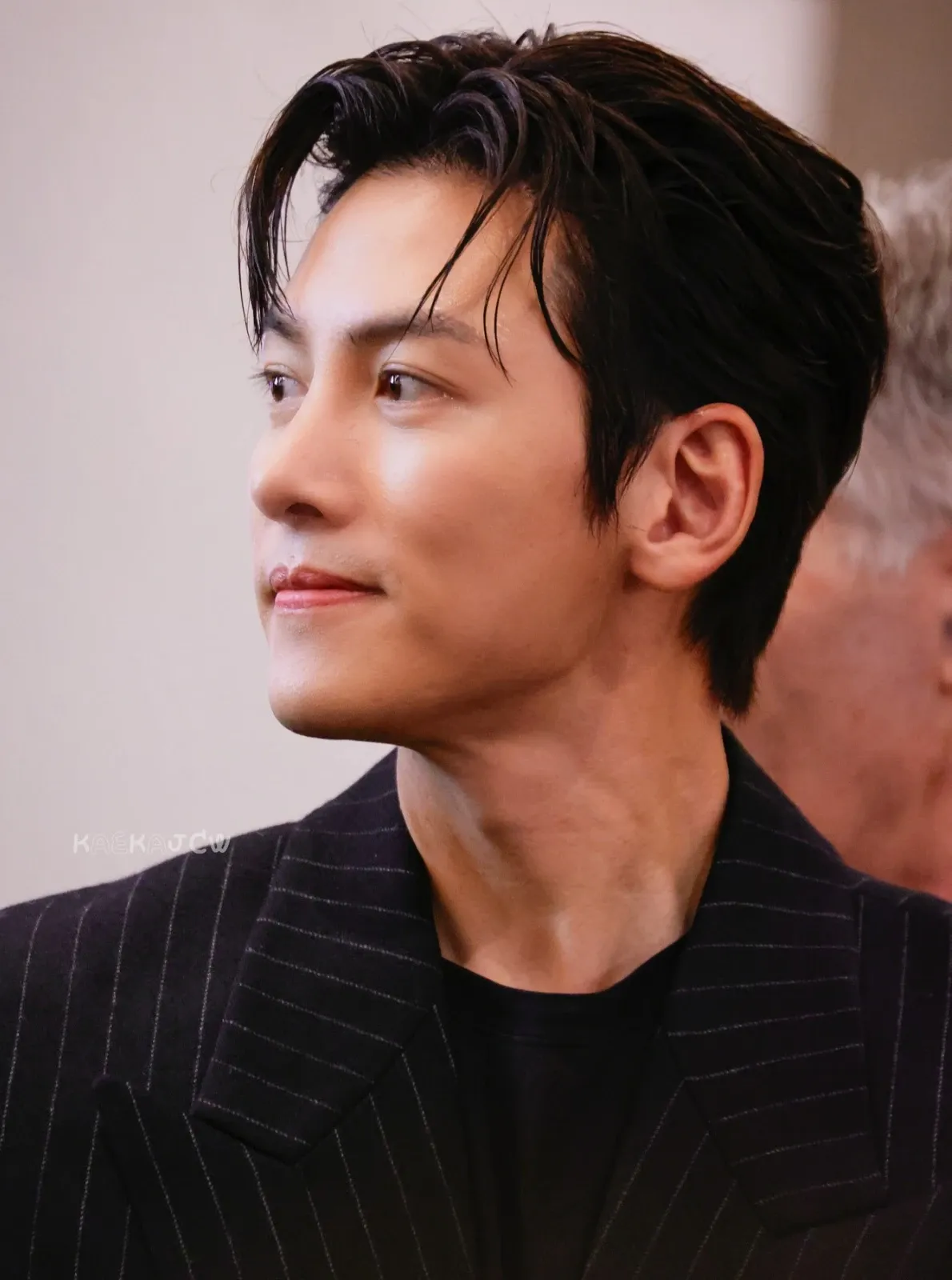 Behind-the-scenes cut of Ji Changwook