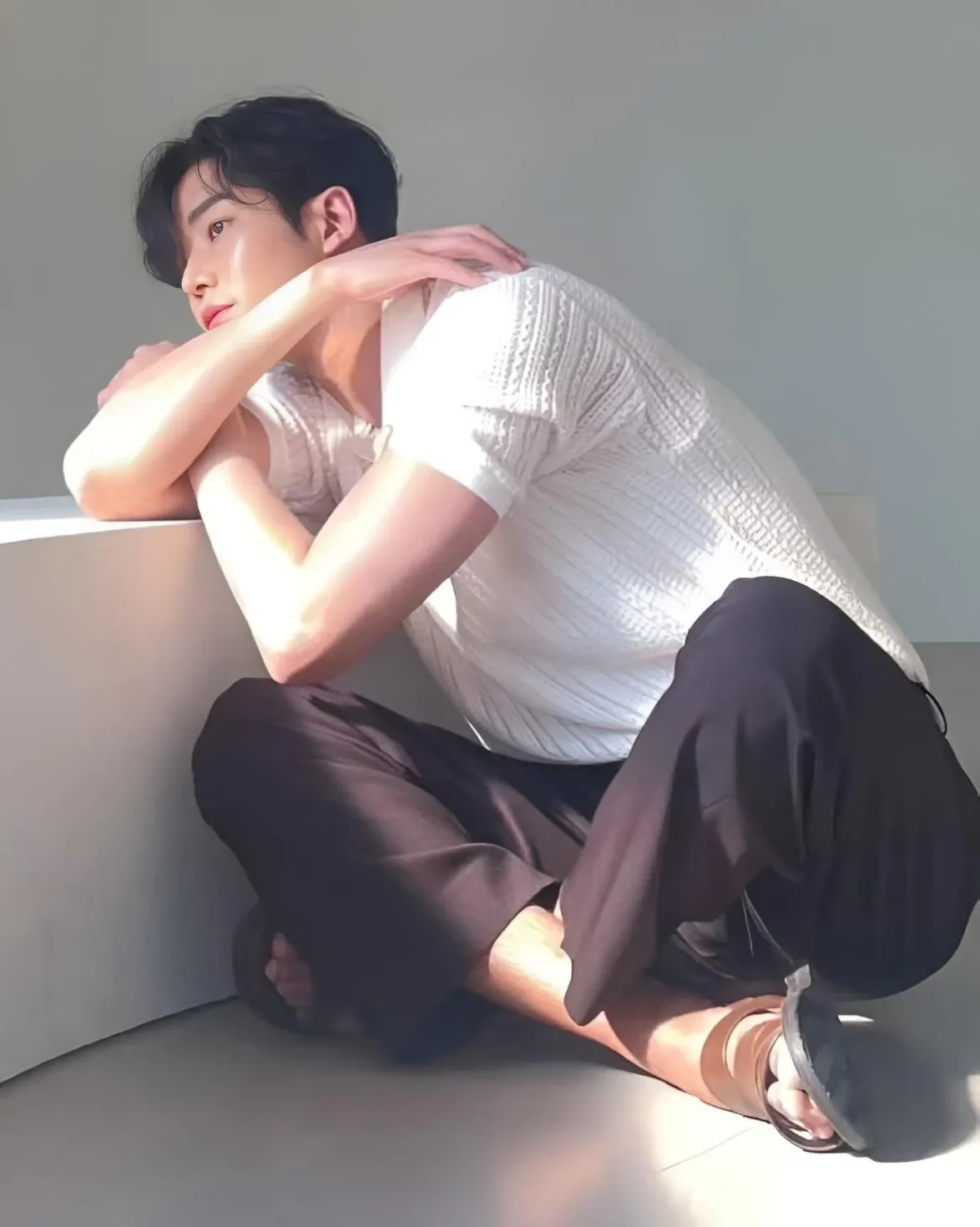Cuplikan di balik layar dari Rowoon