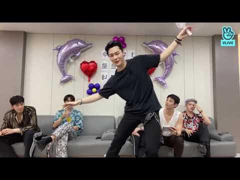 Cuplikan di balik layar dari Cha Eunwoo