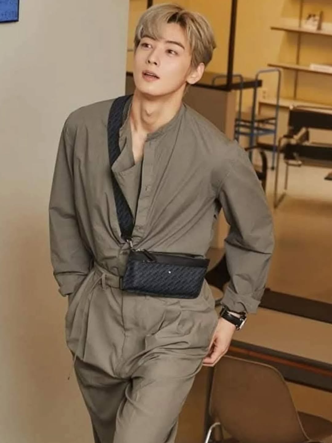 Latest photo of Cha Eunwoo