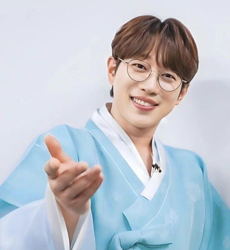 안성훈 최근 활동샷