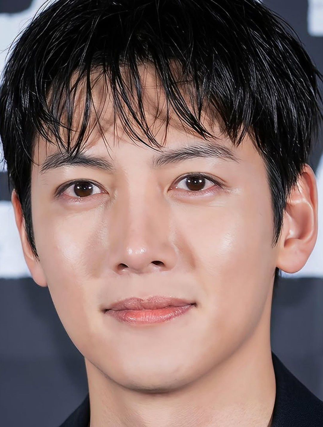 Behind-the-scenes cut of Ji Changwook