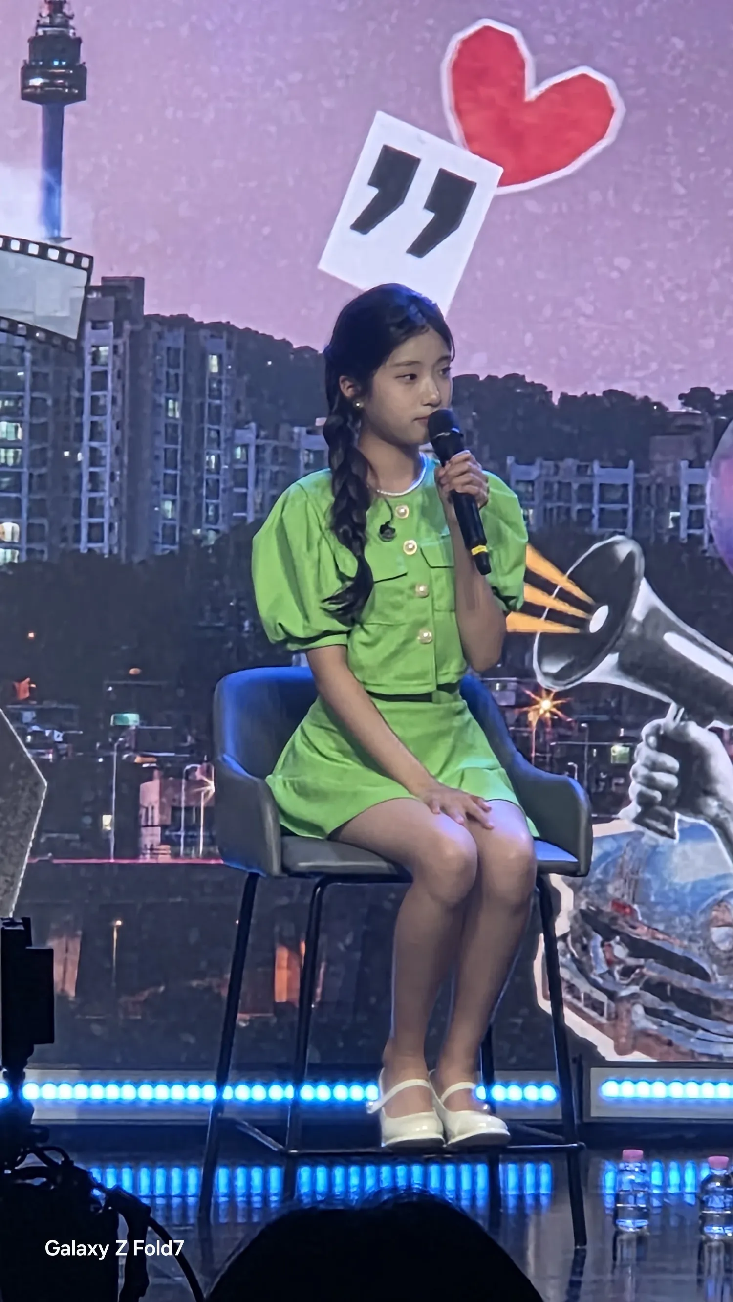 Emotional wallpaper shared by fans for Bin Yeseo