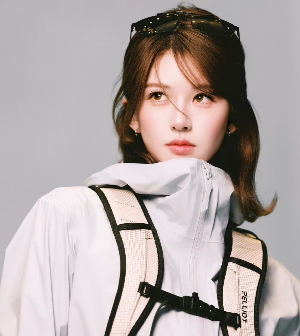 Behind-the-scenes cut of Zhao Lusi