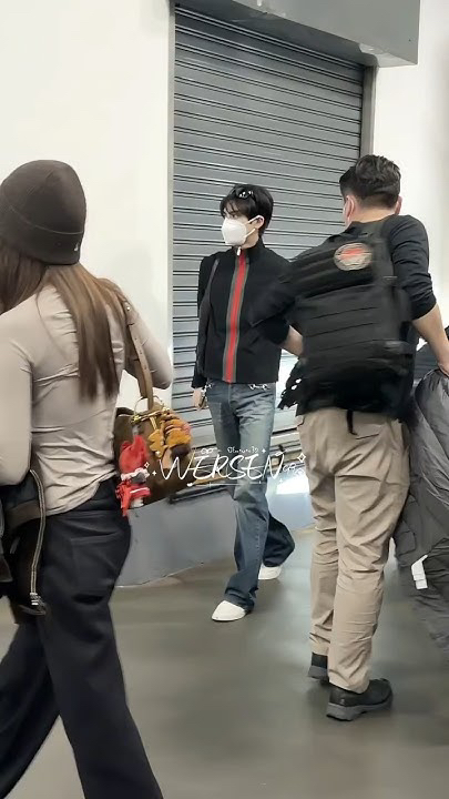 Special wallpaper made by Song WeiLong's fans