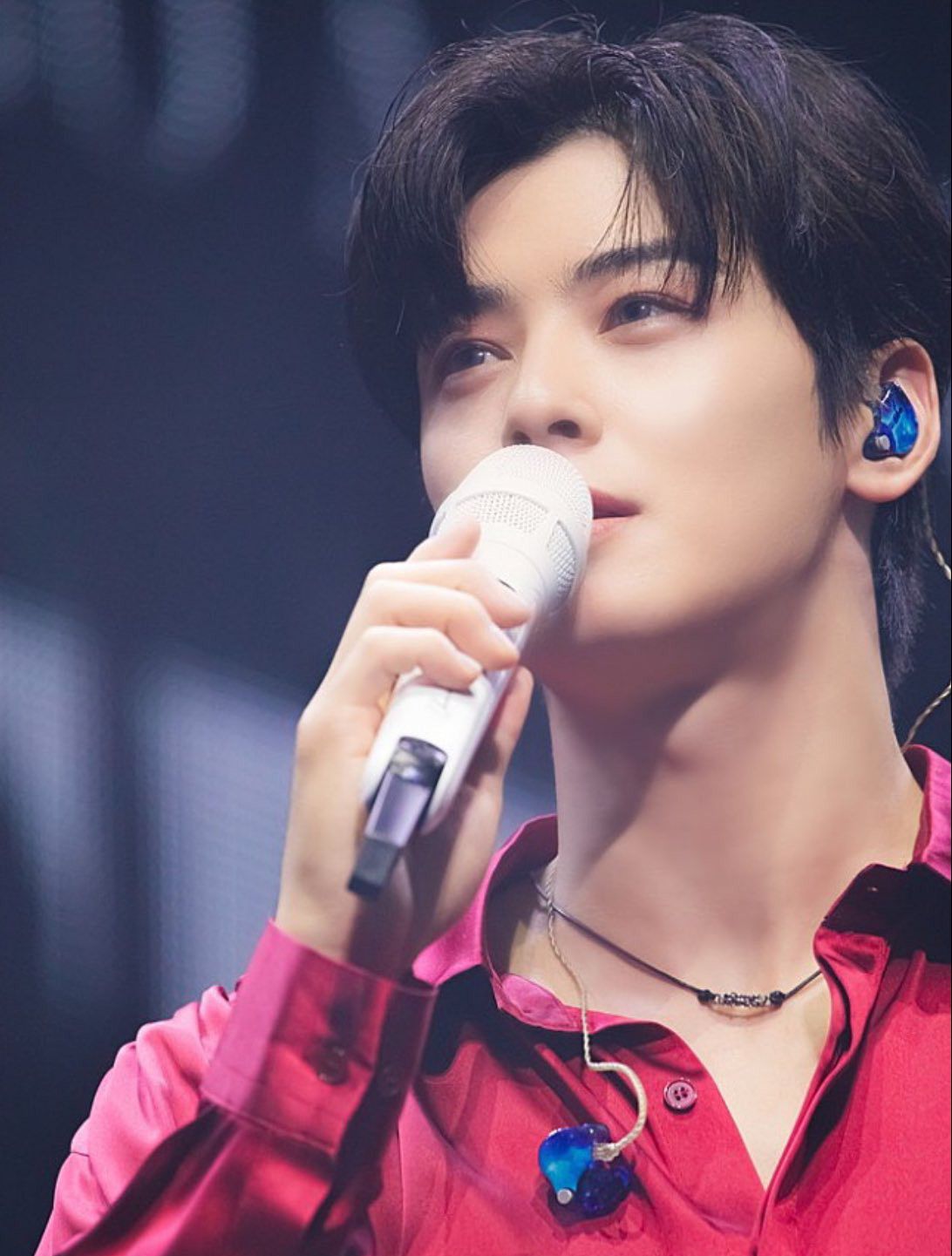 A moment captured by a fan of Cha Eunwoo