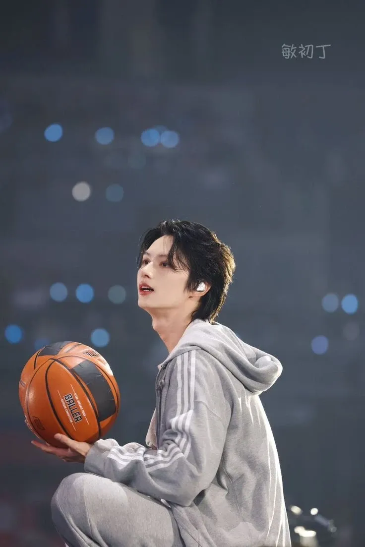 Recent activity shot of Wen Junhui
