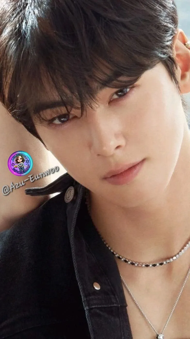 A moment captured by a fan of Cha Eunwoo