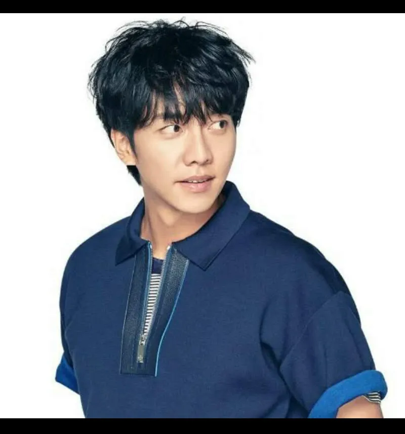 Foto terbaru dari Lee Seunggi