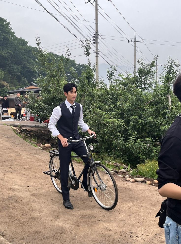 Latest photo of Jung Haein