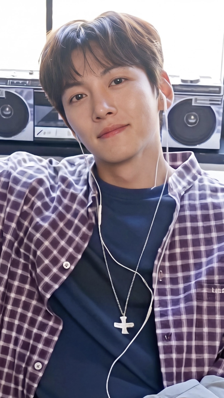 Latest photo of Ji Changwook