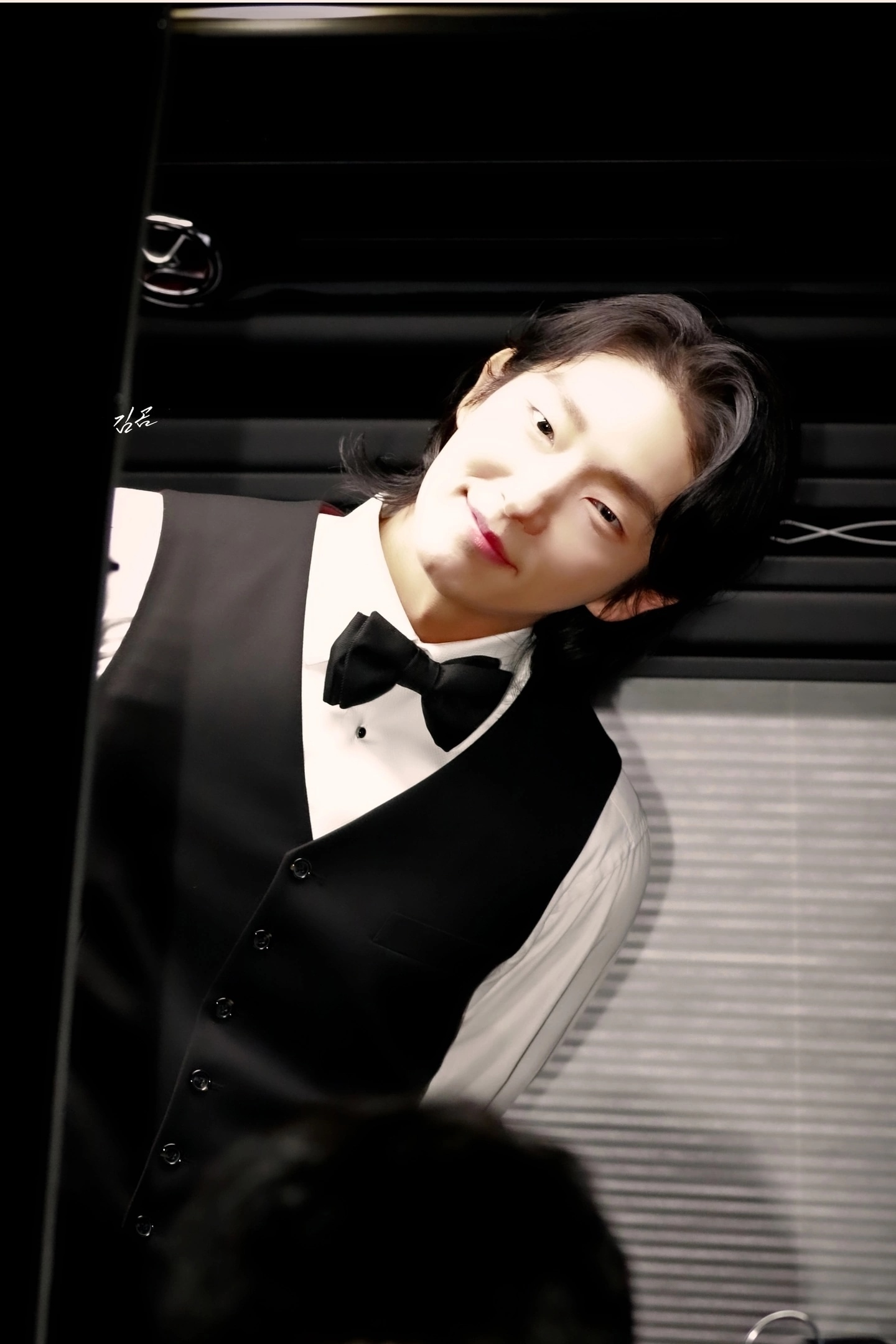 A moment captured by a fan of Lee Joongi