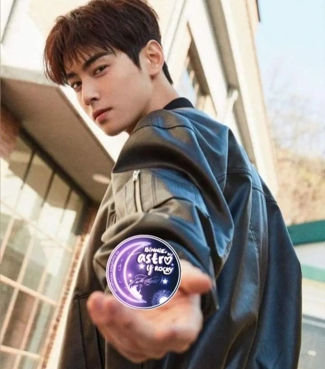 Recent activity shot of Cha Eunwoo