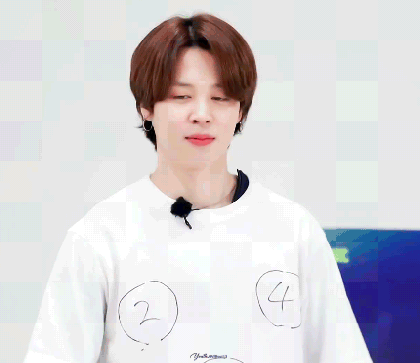 Behind-the-scenes cut of Ha Jimin