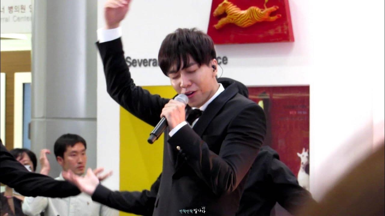 Behind-the-scenes cut of Lee Seunggi