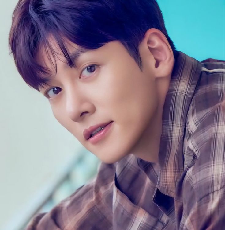 Behind-the-scenes cut of Ji Changwook