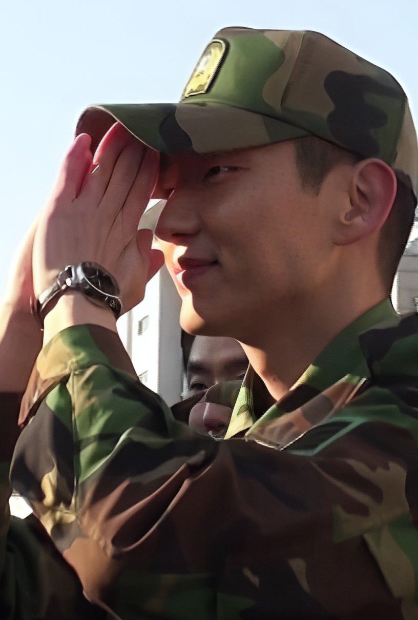 Recent activity shot of Lee Joongi