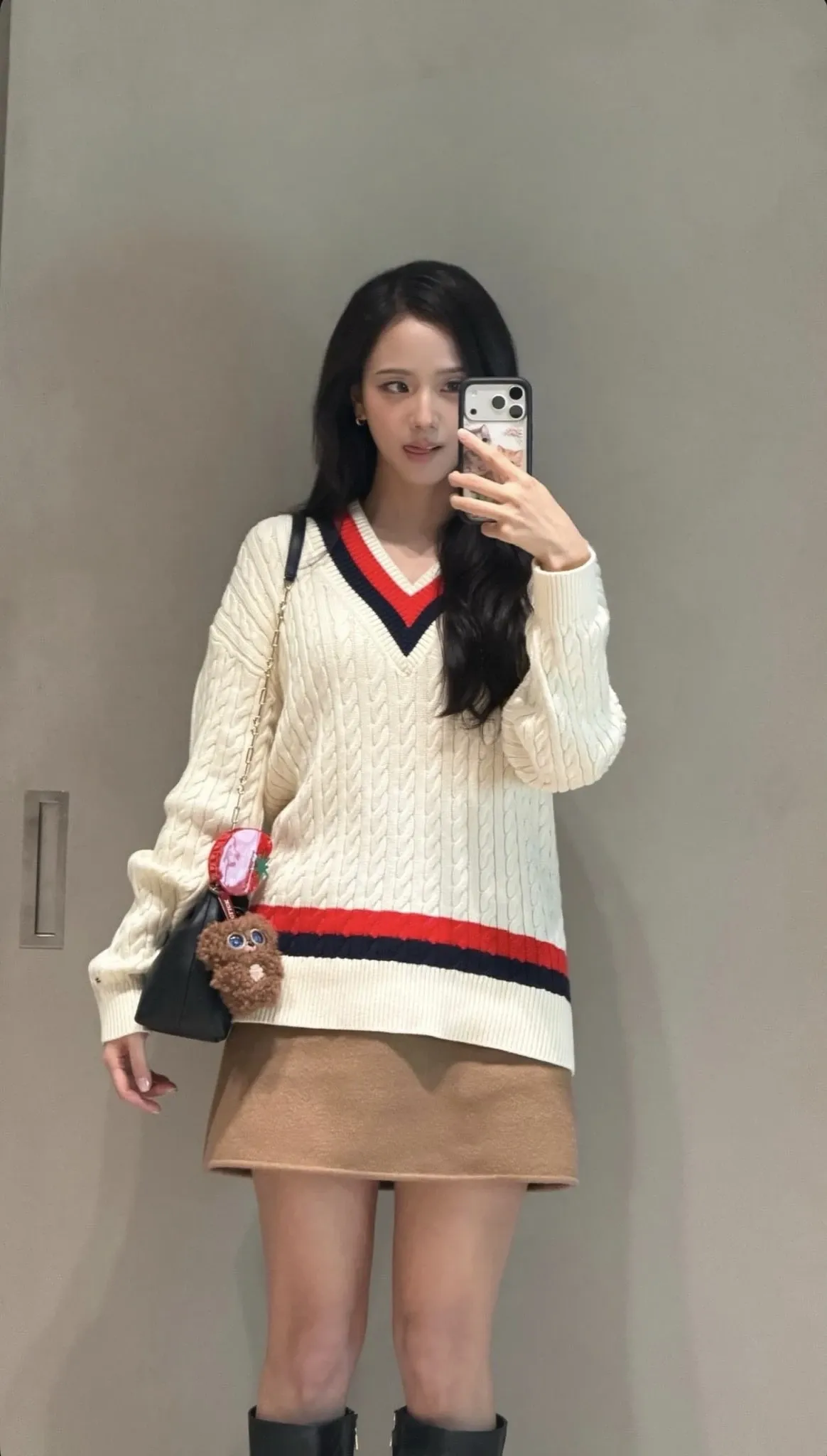 Representative background image loved by Jisoo (1995) fandom