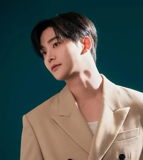Foto terbaru dari Rowoon