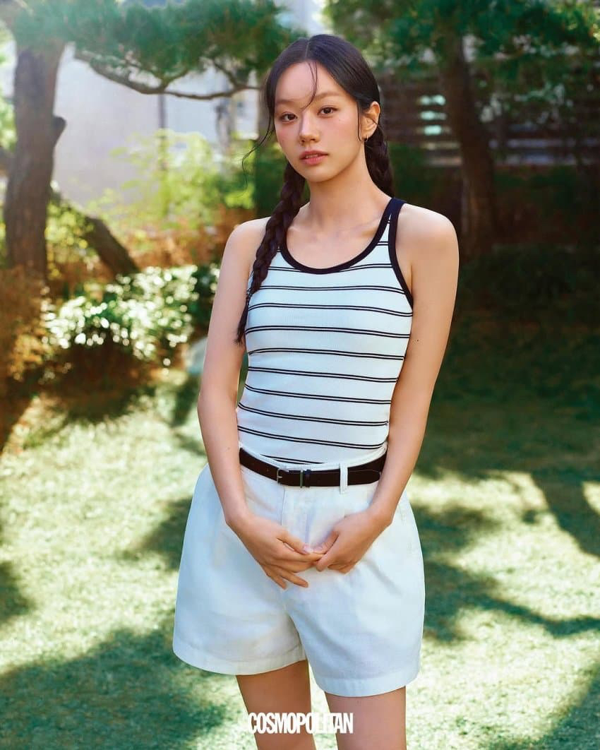 Behind-the-scenes cut of Hyeri