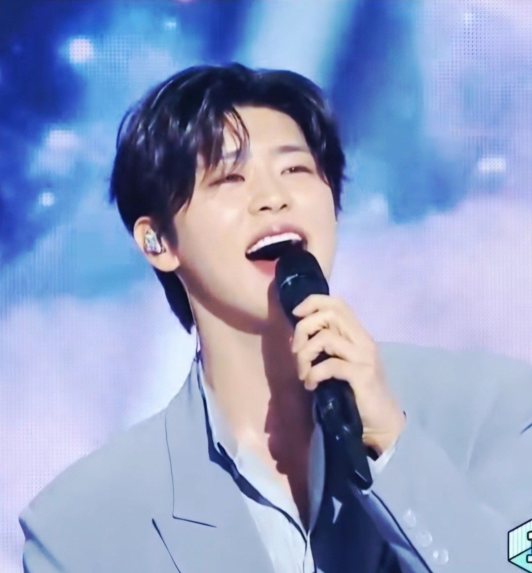 Recent activity shot of Park Jihyeon