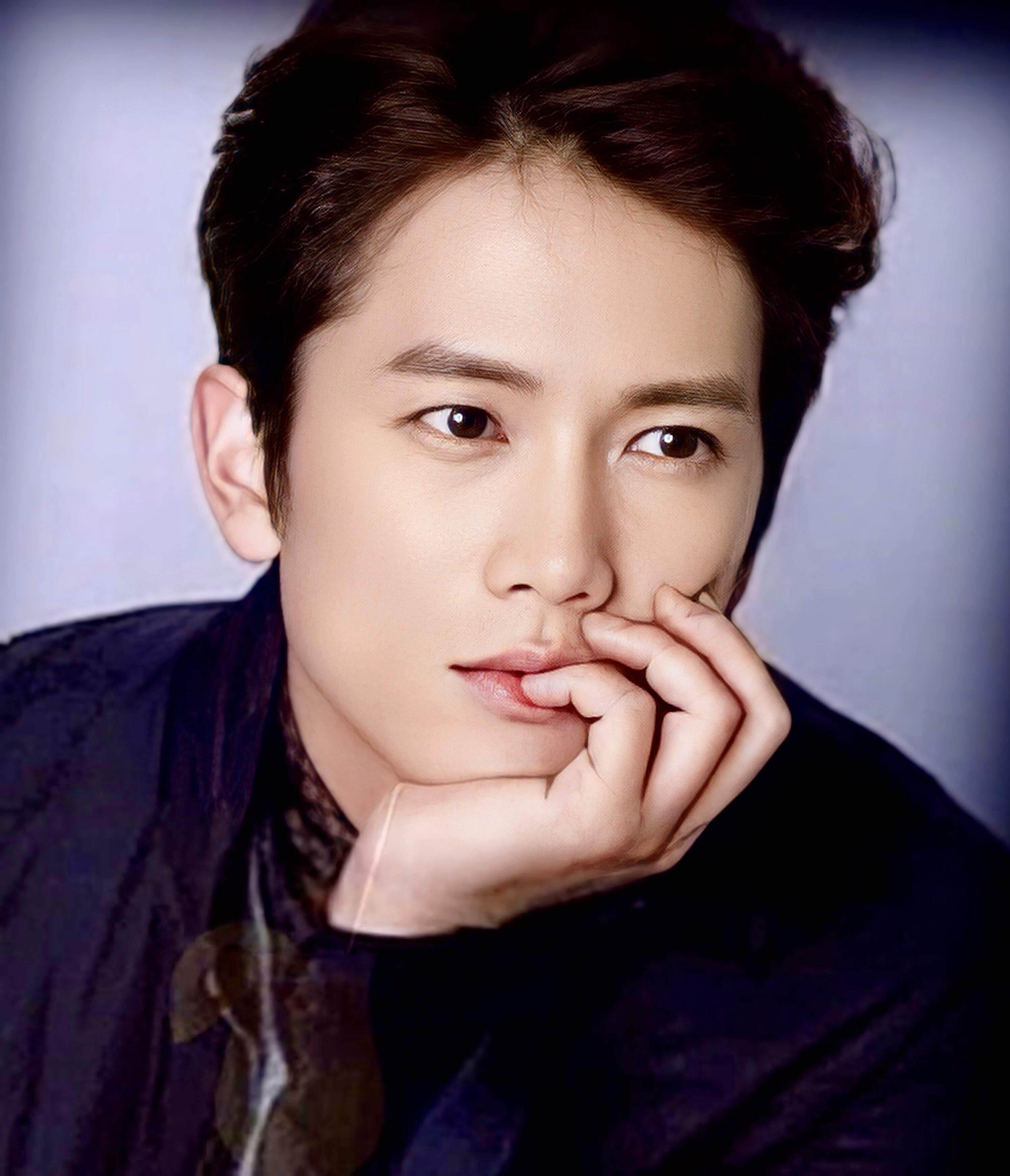 Recent activity shot of Ji Sung