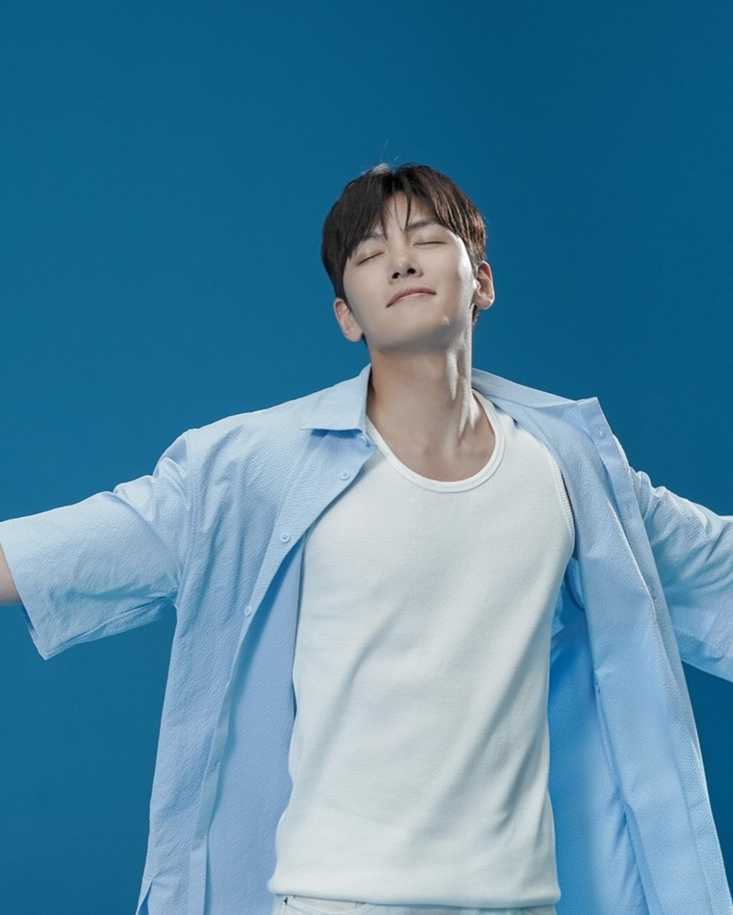 Behind-the-scenes cut of Ji Changwook