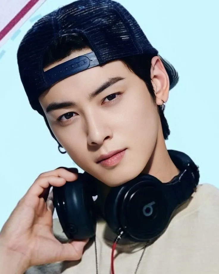 Behind-the-scenes cut of Cha Eunwoo