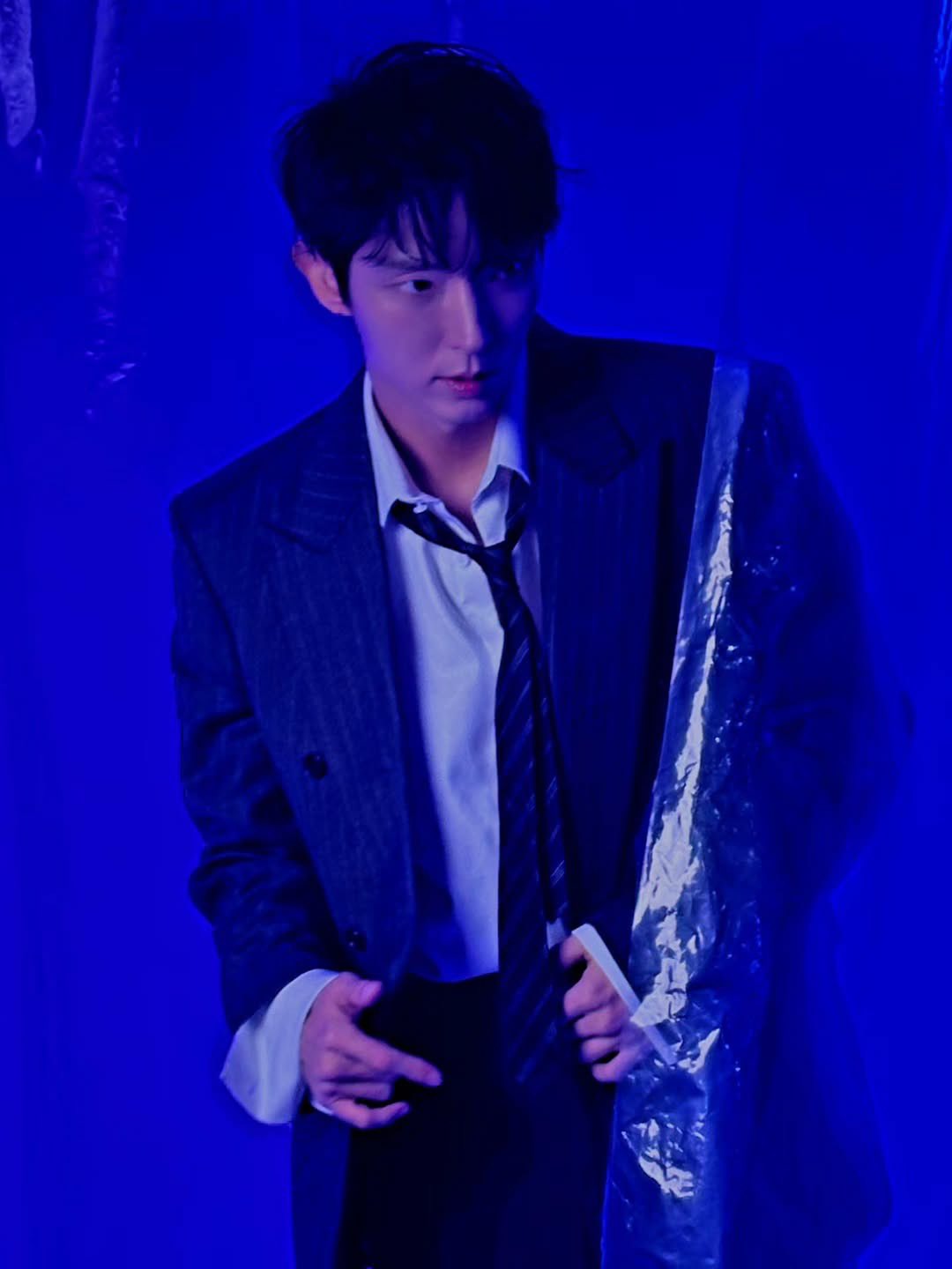 Behind-the-scenes cut of Lee Joongi