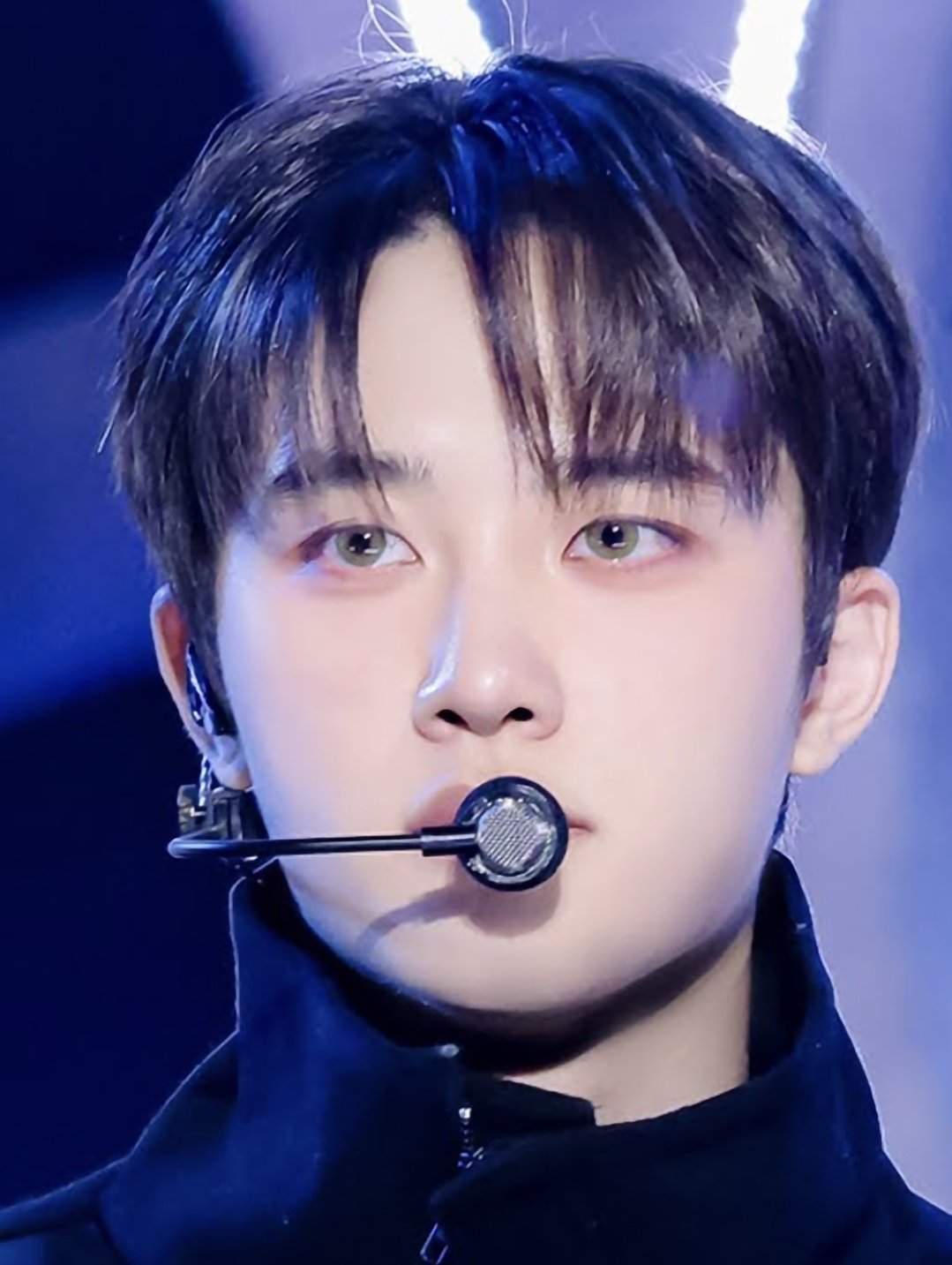 都暻秀 (D.O.)的最新照片