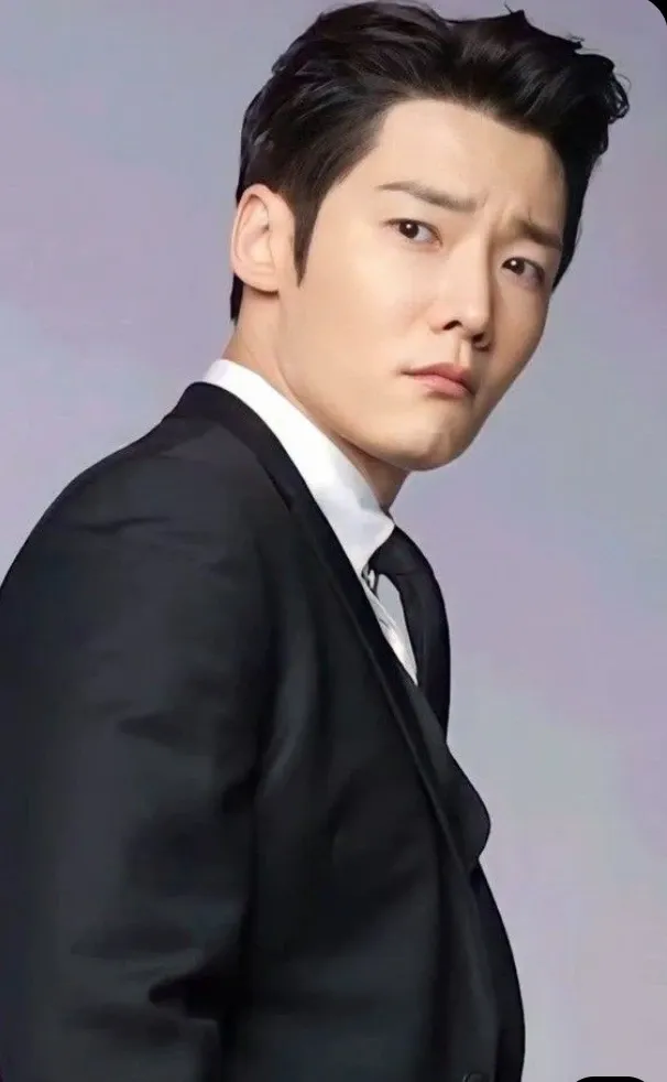 Recent activity shot of Choi Jinhyuk