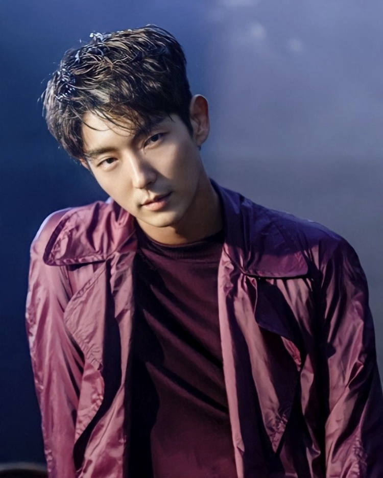 Behind-the-scenes cut of Lee Joongi