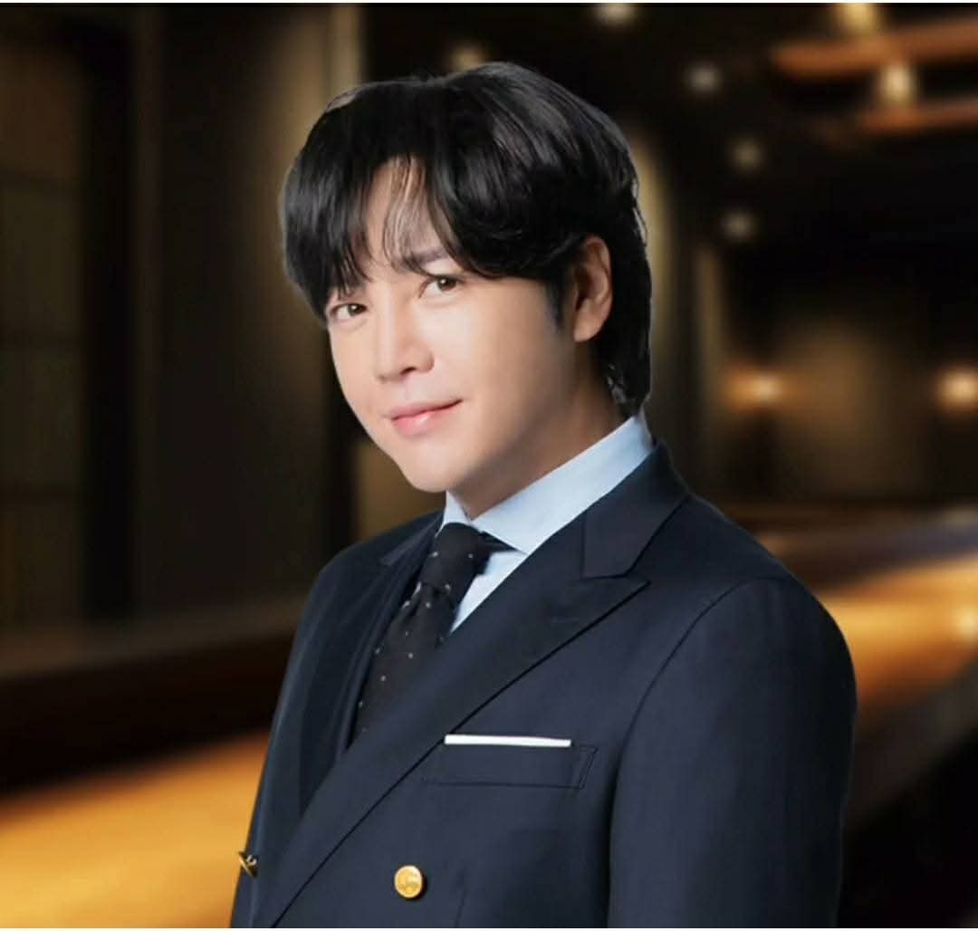 Latest photo of Jang Geunsuk