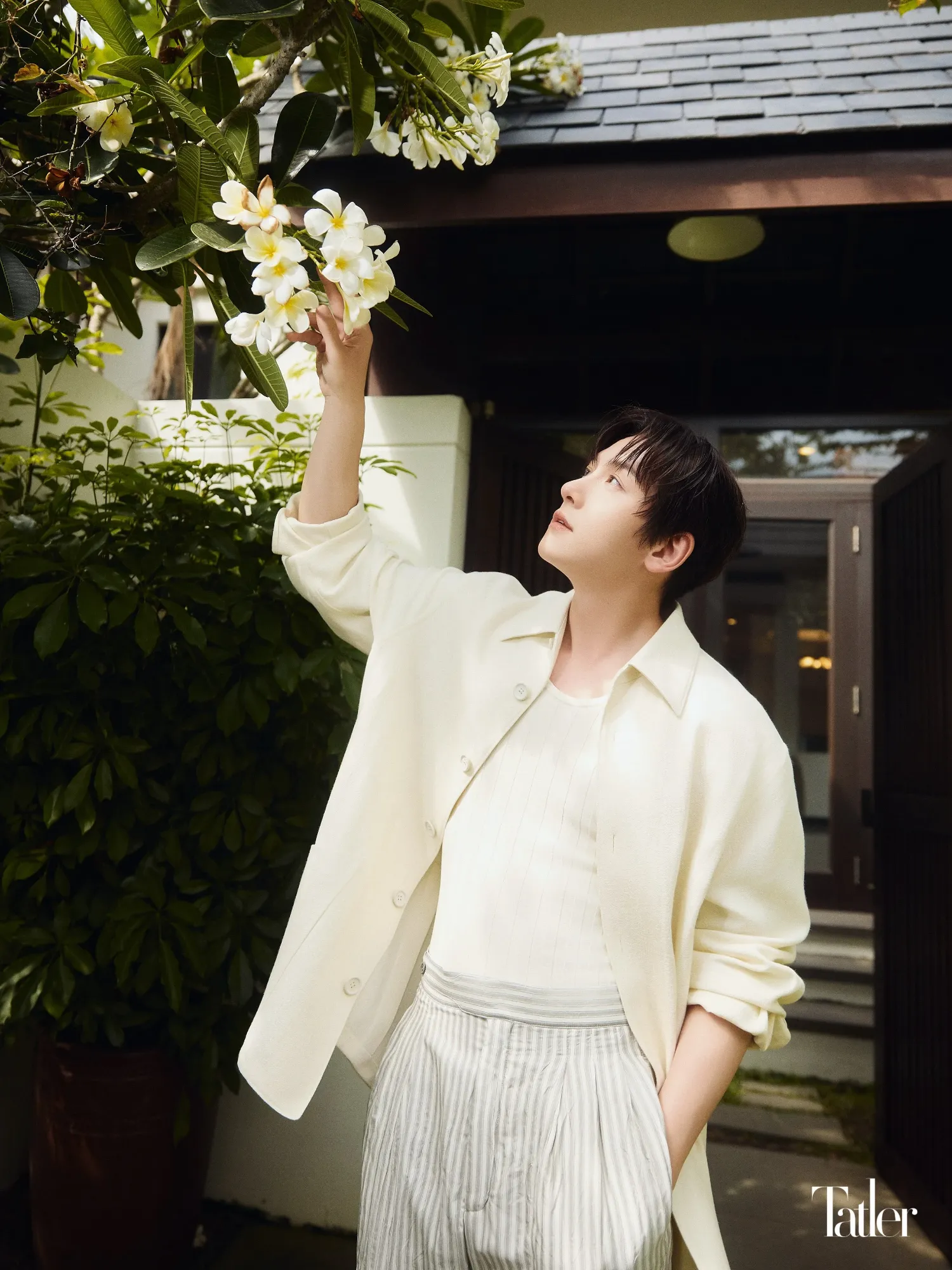 Behind-the-scenes cut of Ji Changwook