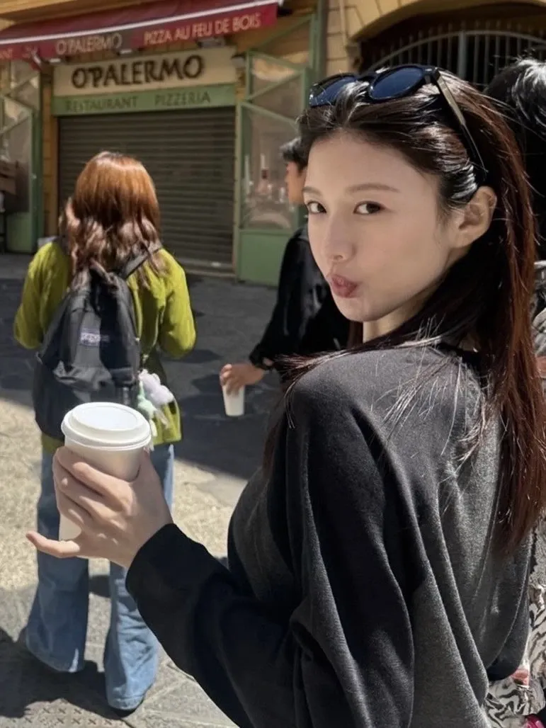 A moment captured by a fan of Go Younjung