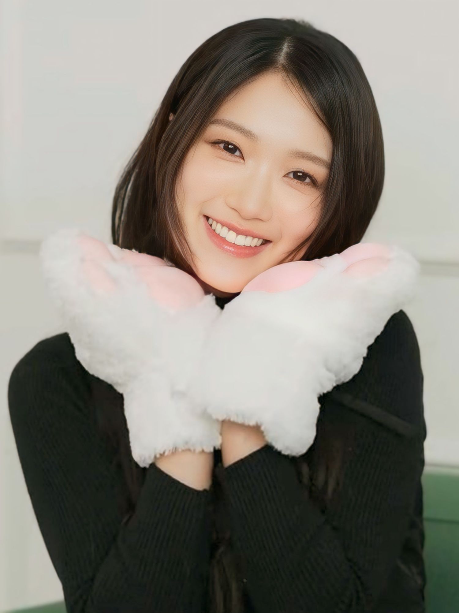 Recent activity shot of Kim Hyeyoon