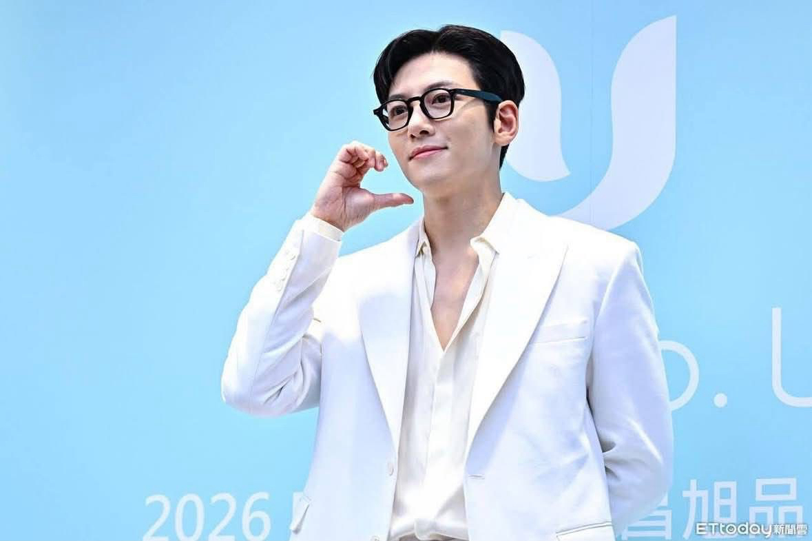 Latest photo of Ji Changwook
