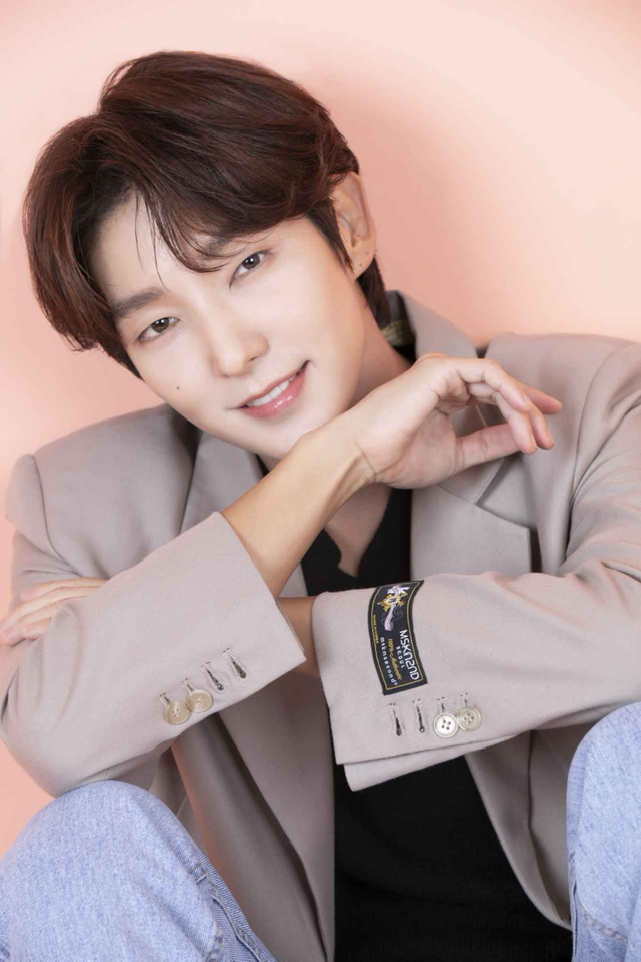 Behind-the-scenes cut of Lee Joongi