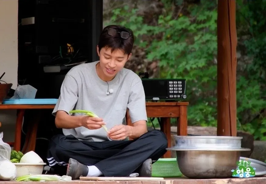 Cuplikan di balik layar dari Lim Youngwoong