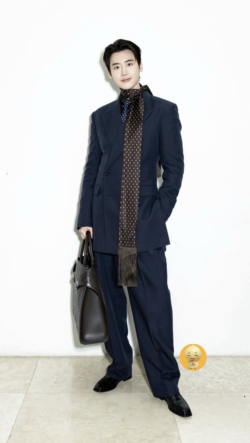 Recent activity shot of Lee Jongsuk