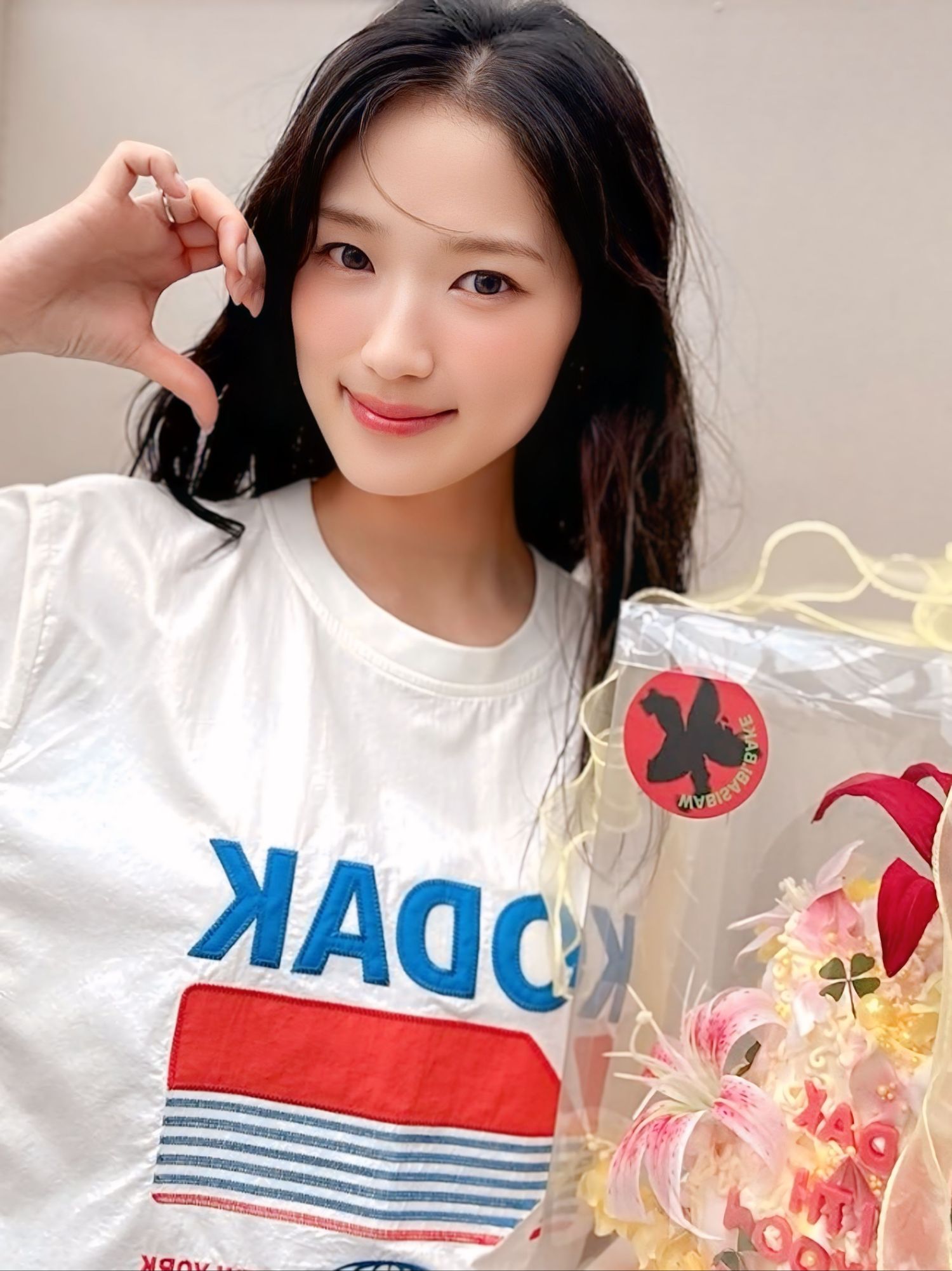 Behind-the-scenes cut of Kim Hyeyoon