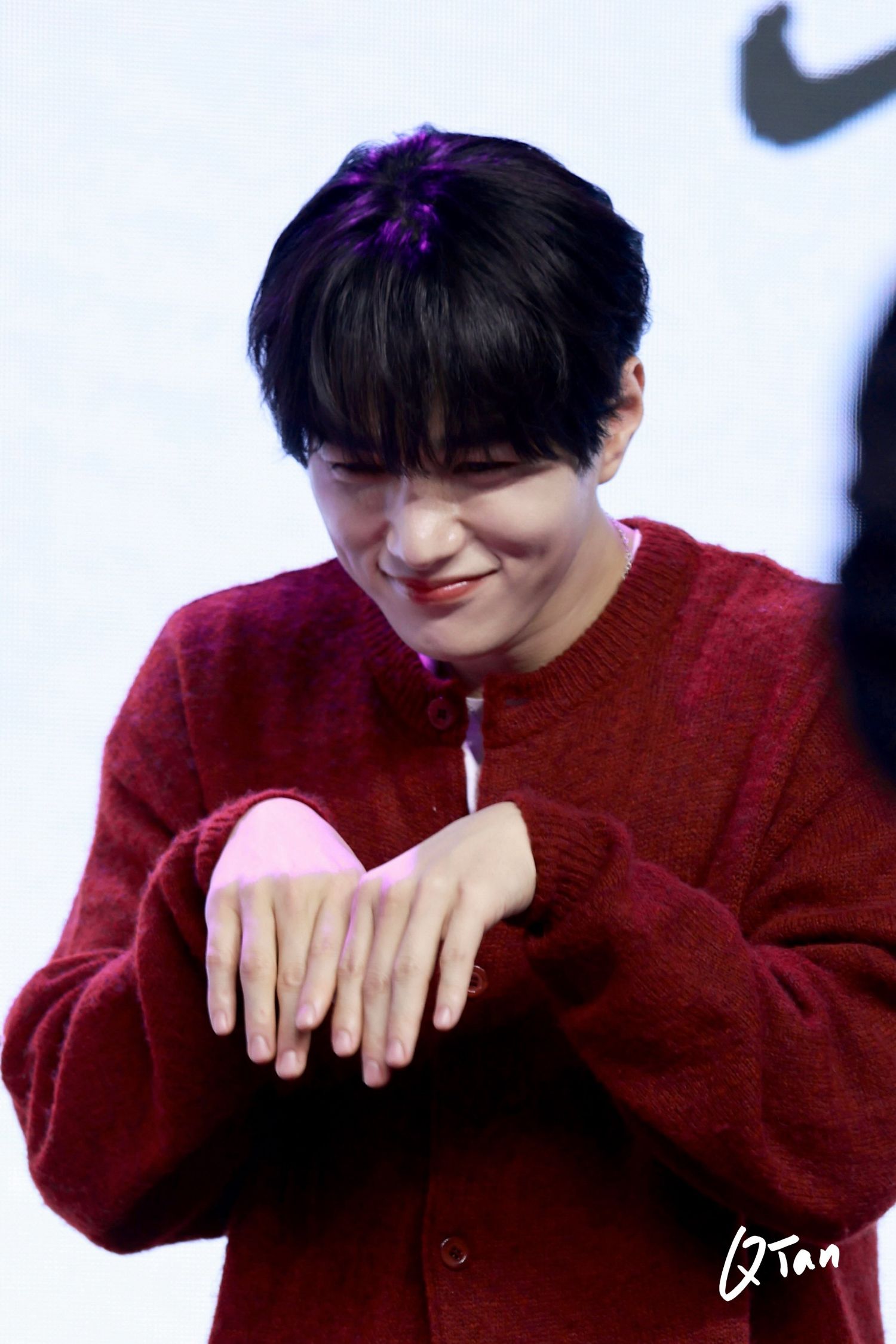 Recent activity shot of Kim Myungsoo (L)