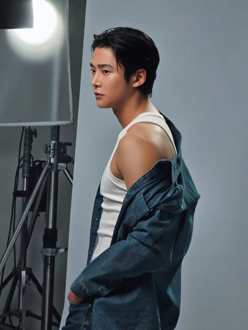 Foto terbaru dari Rowoon