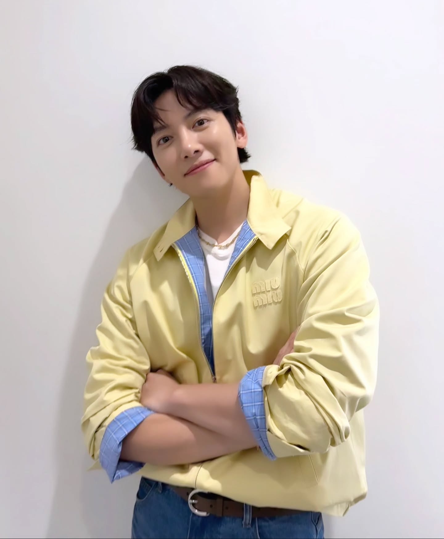 Behind-the-scenes cut of Ji Changwook