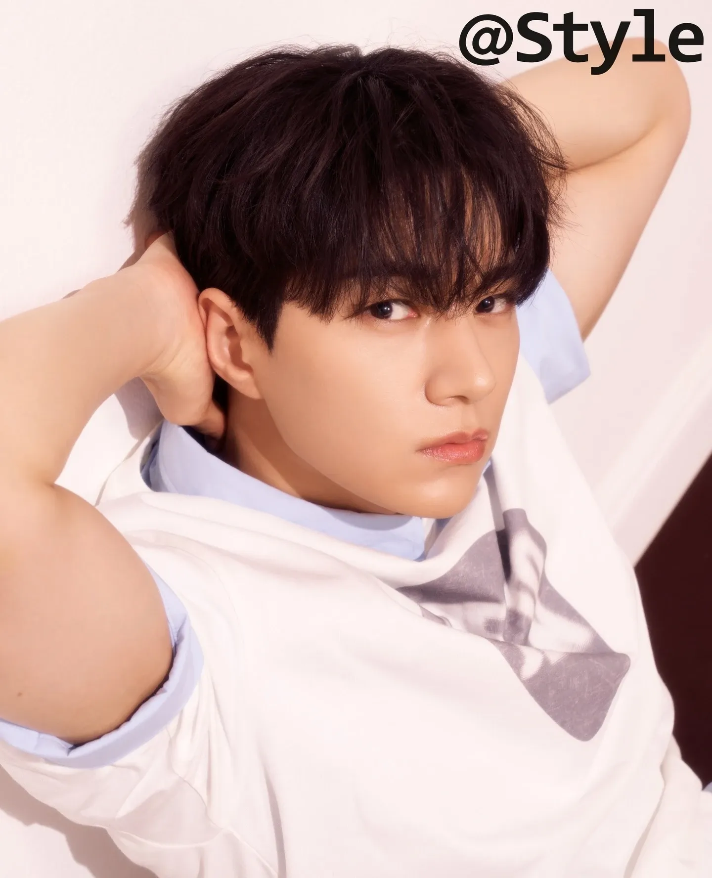 Recent activity shot of Kim Myungsoo (L)