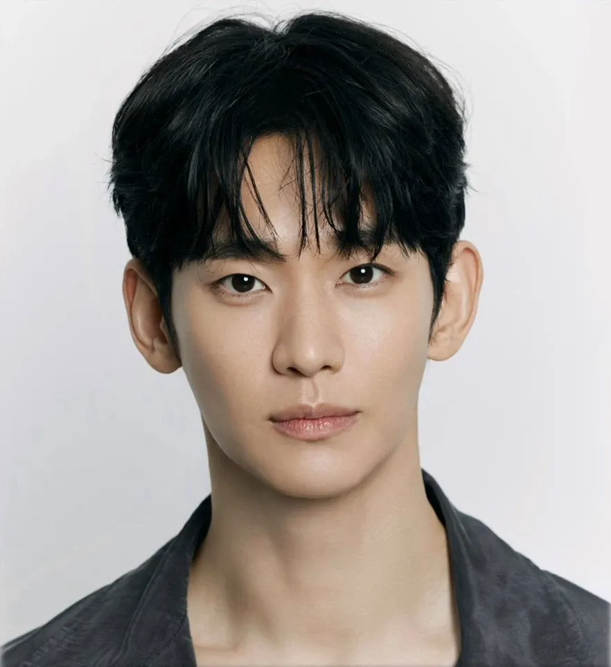 Recent activity shot of Kim Soohyun