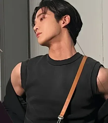 Cuplikan di balik layar dari Rowoon