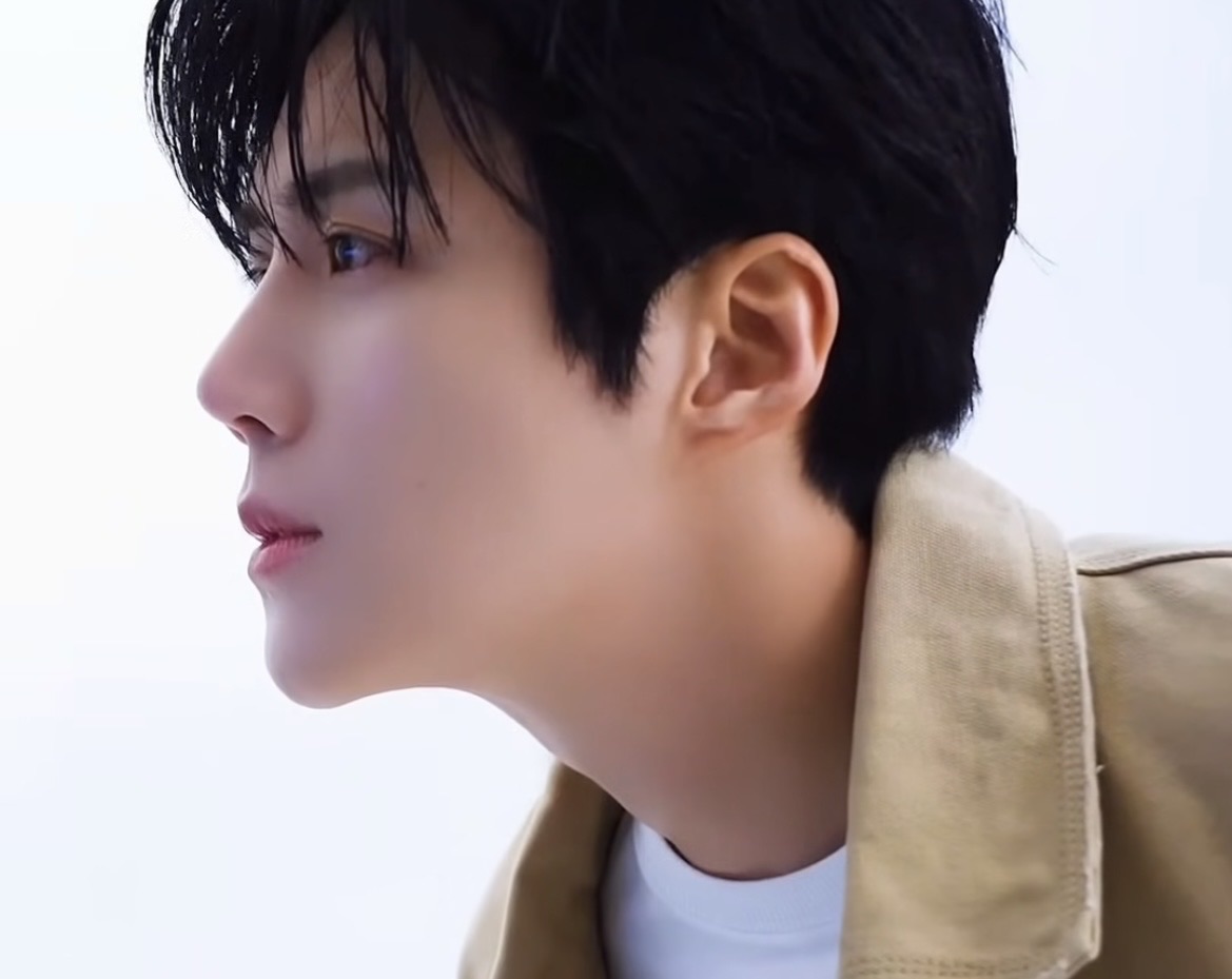 金宣虎的最新照片